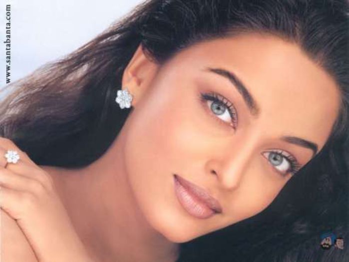 aishwarya-rai-517_5f2191eeec6eb7