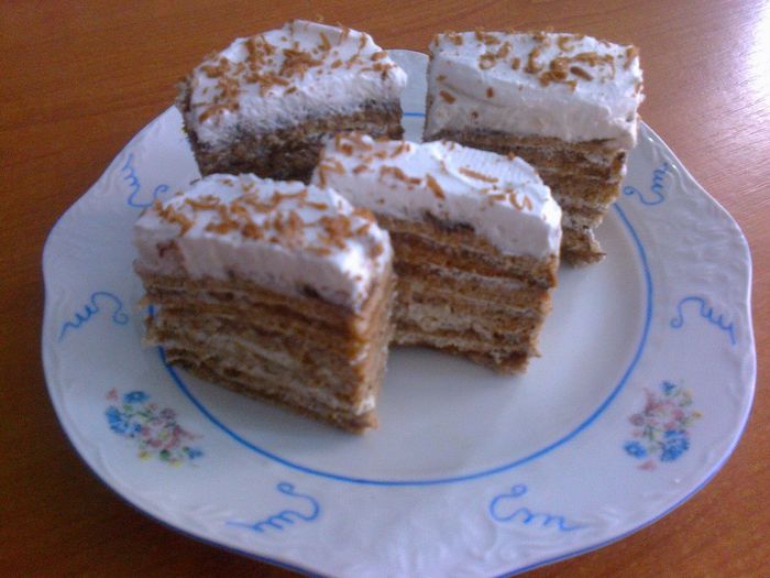 Prajitura Nugatella - cu nuci, alune si nutella