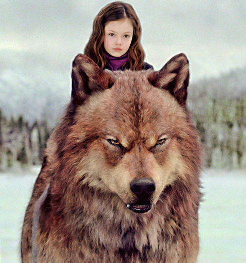  - Mackenzie Foy as Renesmee