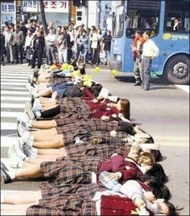 sasaeng fans opridui pe 2pm