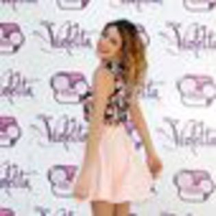martina-stoessel-916957l-thumbnail_gallery