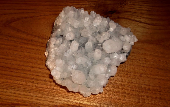 cuar%u021B cu pirit%u0103 - cristale si roci