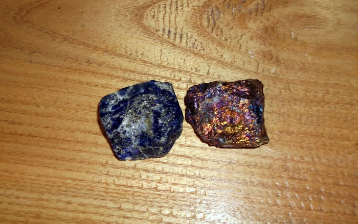 lapiz -lazuli și calcopirită