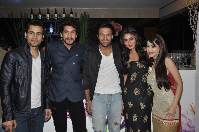 1490836_517140548383852_1710623942_o - Sana Khan