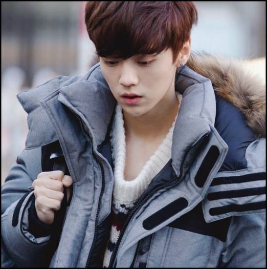 LH|. Dar vreaau. :"> :))=))