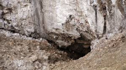 Muntii de sare - A Contact