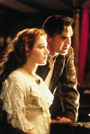 228622_216488558370613_5619737_n