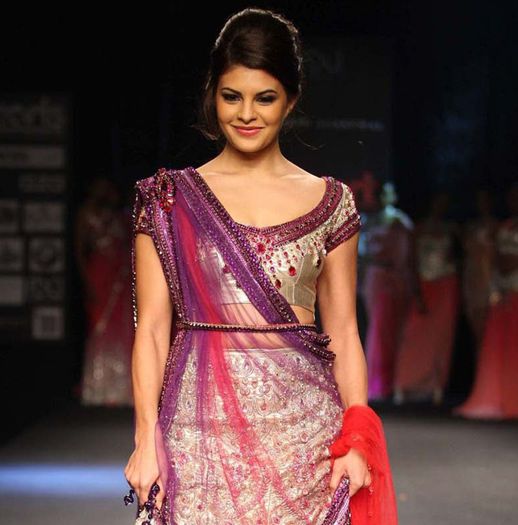 jacqueline-fernandez-saree