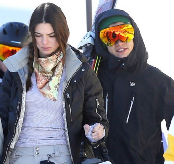 rs_634x1024-140104101359-634_Harry-Styles-Kendall-Jenner-Snowboarding-Mammoth-Dating_jl_010414_copy1 - girls and harry