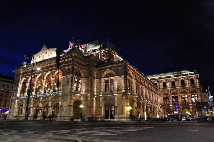 Viena-opera - Y-CALATORIND PRIN EUROPA