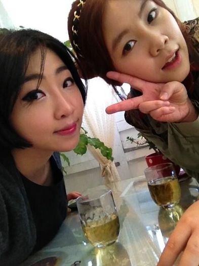 130414-minzy-selca-with-minyoung - Gong Min Young