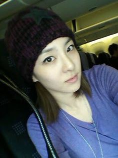 20110903_2ne1_sandarapark_1-460x613 - 1 2ne1 natural