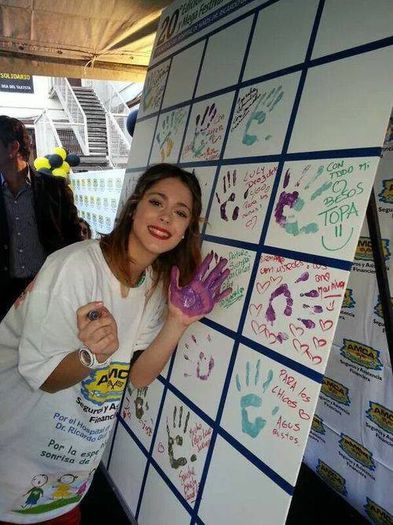 1474567_506361989462593_1180050644_n - Violetta