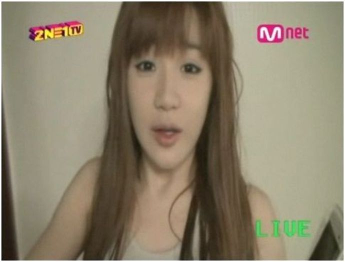 shocked - 1 2ne1 natural