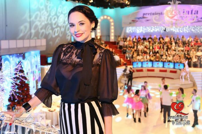 1528515_760444403983162_1598044612_n - Andreea Marin