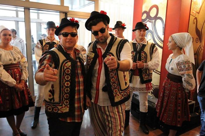 1393477_520592318017403_1881545037_n