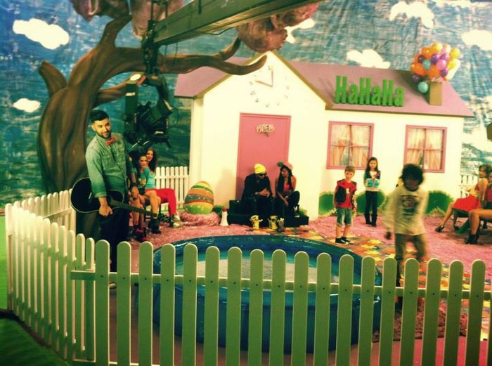 1506914_568780676531900_251872852_n