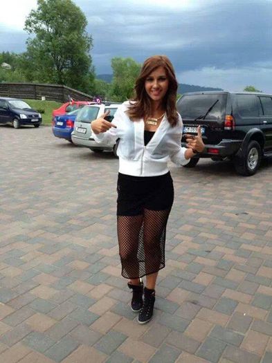 1544293_642955819095518_1135627388_n - Alina Eremia