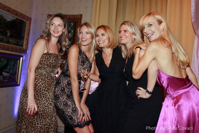 1545601_577360752345617_1990425107_n