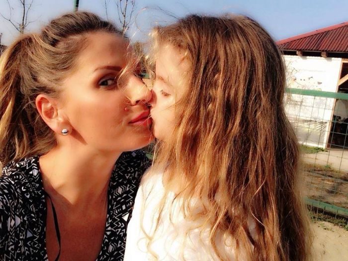 1385838_10151809396199753_1385573241_n - Andreea Banica