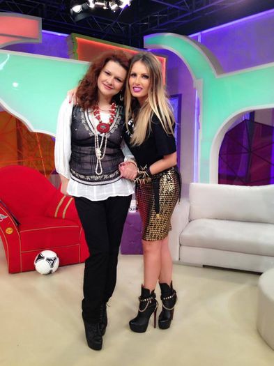 1455858_10151870801039753_353766708_n - Andreea Banica