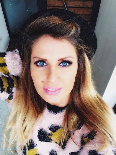 1461192_10151851871129753_124227773_n - Andreea Banica