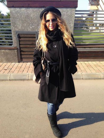 1482805_10151893985834753_368802710_n - Andreea Banica