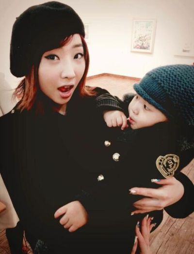 minzy and baby