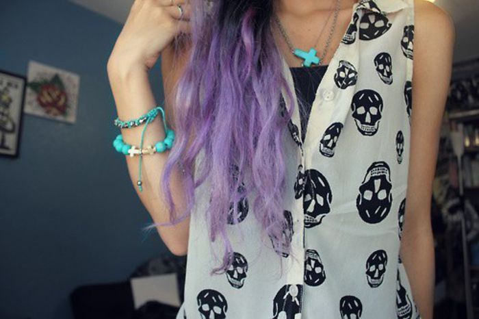 　　　　　@IOANA ↘ is my friend ↙ - one day you are important next day you are worthless