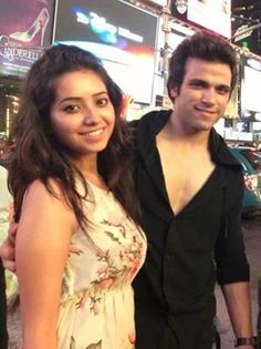 1524878_664368060292176_1054076599_n - pavitra rishta