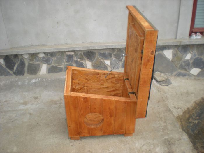 DSCN7318 - 1 Custi cotete lemn --- REALIZATE