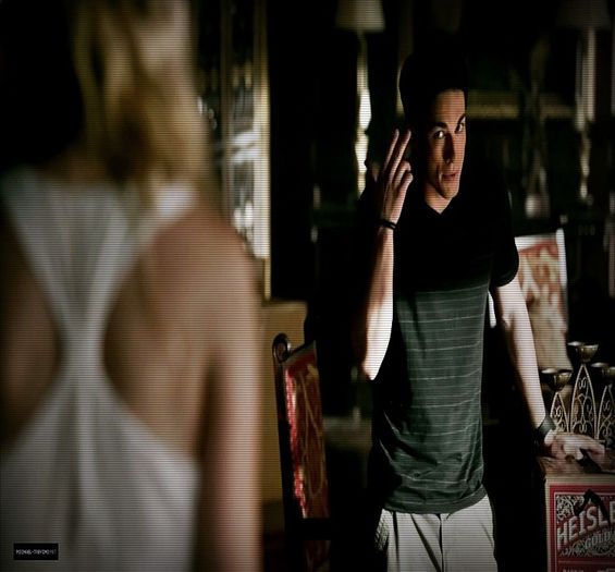 •●• *prinde perna* nu ca ti`ar displacea asta... *bea din sticla* - Episode - 09