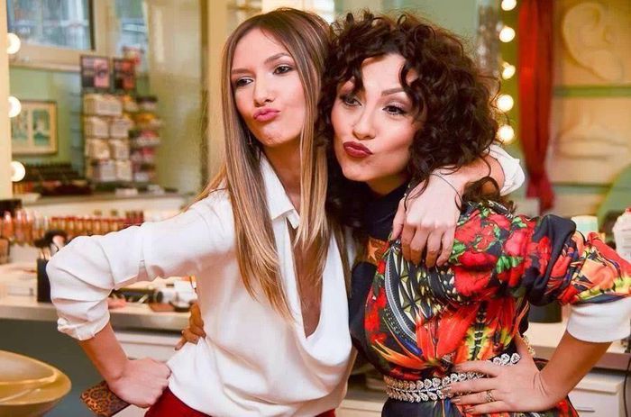 1393121_728738713822092_886354859_n