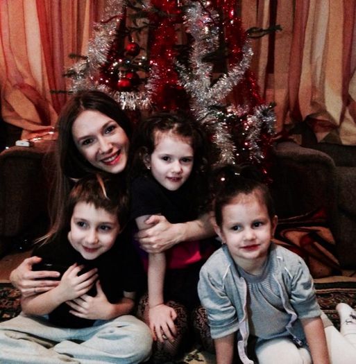 1533817_747626848599945_465879353_n - Adela  Popescu
