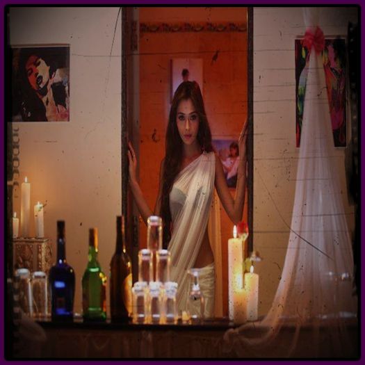  - sara khan25