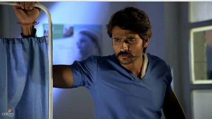 994417_223085381210213_2085296006_n - Rang Rasiya cu Sanaya Irani