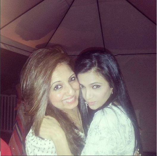 1525132_600433200005542_1755046177_n