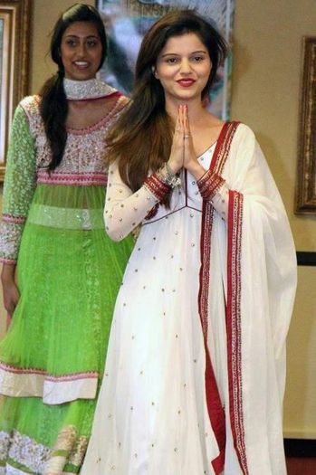 Chhoti Bahu.. Sindoor Bin Suhaagan - Rubina Dilaik few f10rtr