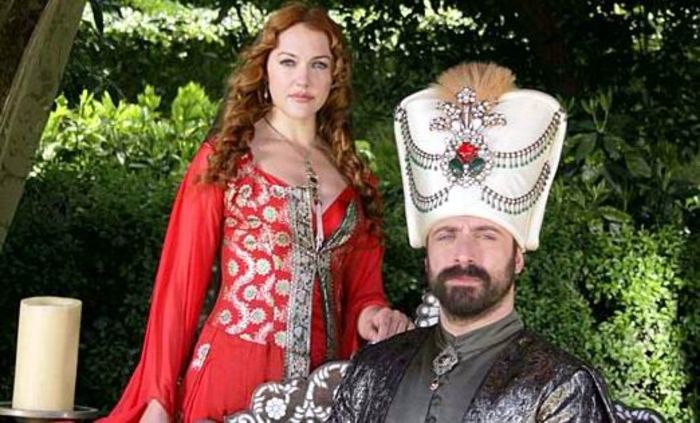 LarisaAlexandraVoicu - ALEGE O POZA LIBERA CU SULEYMAN MAGNIFICUL-SERIAL