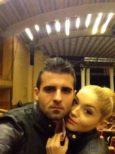 1395308_628072103911818_1943468877_n