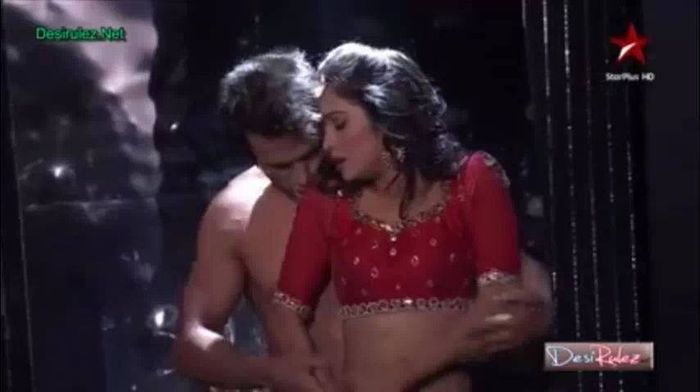 997032_574103875997266_98232412_n