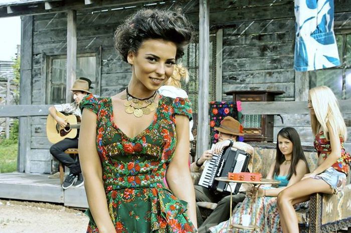 Ami-Otra Vez ghicit de Roxyyy - Ghiceste melodiile