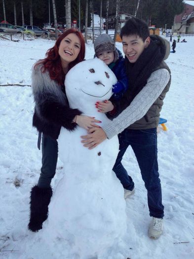 1499430_10152132039065610_764443802_n - Elena Gheorghe