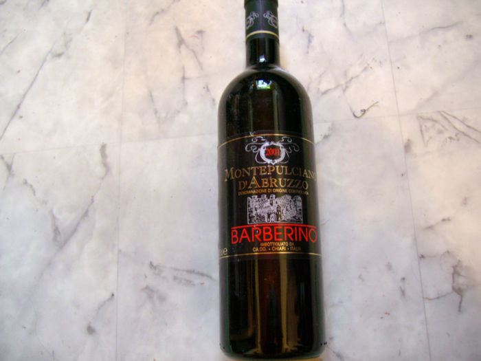 IMG_0766; vin  rosu  comun  , din  abruzzo
