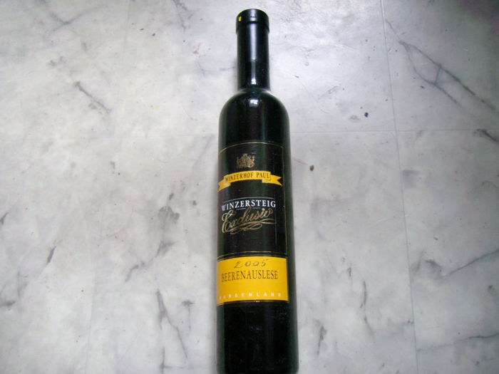 IMG_0802; un  vin  deosebit  , din  boabe  culese dupa  inghet , din  burgenland , austria
