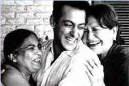 Salman-Khan-Family-Pic-3 - SALMAN KHAN WITH FAMILY