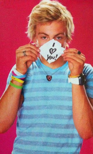 13730_323210067785599_718483439_n - Ross Lynch