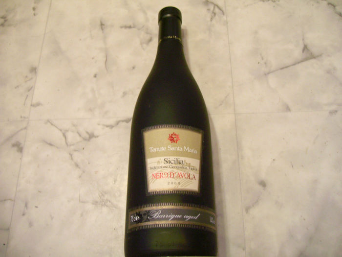 IMG_0878; nu  stiam  ca  si  nero d avola  poate  fi  uitat  un  timp  in  butoaie  de  stejar
