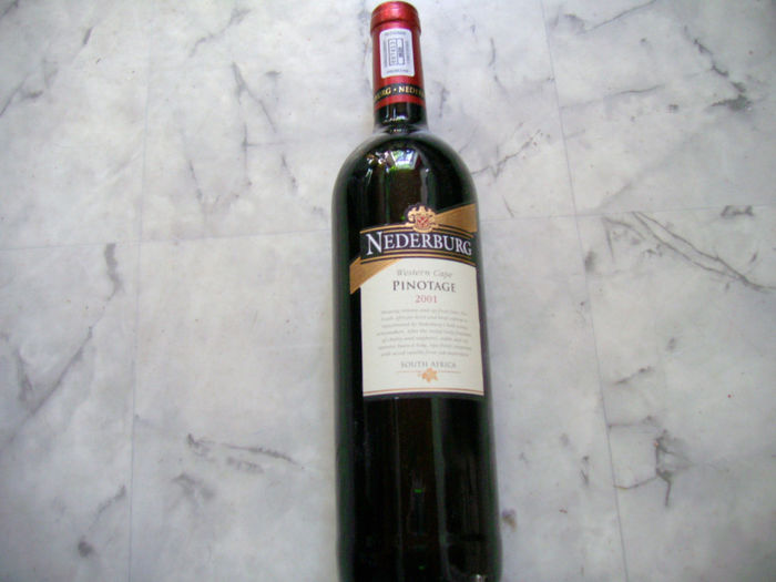 IMG_1032; pinotage  de  la  western cape s. africa
