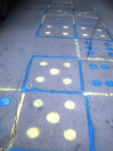 027. Domino - Street Dellivery 2010